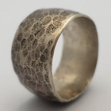 Load image into Gallery viewer, Silver Hammered Band - Ring