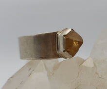 Load image into Gallery viewer, Citrine Point