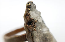Load image into Gallery viewer, Copper Quartz Cluster Ring
