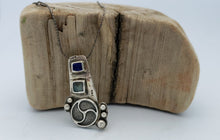 Load image into Gallery viewer, Lapis & Labradorite Triskelion