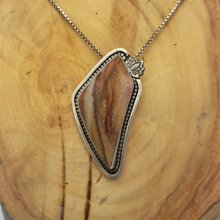 Load image into Gallery viewer, Wonderstone Lotus