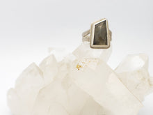 Load image into Gallery viewer, Labradorite Trapezium Ring
