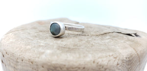 Labradorite Round Ring