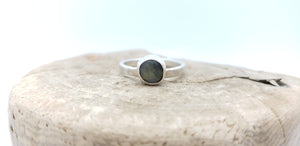 Labradorite Round Ring