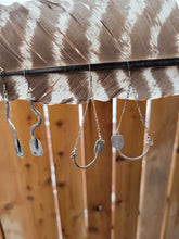 Load image into Gallery viewer, Raft Captin Earrings
