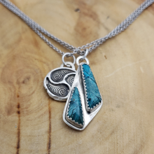 Load image into Gallery viewer, Triskelion Ocean Pendant
